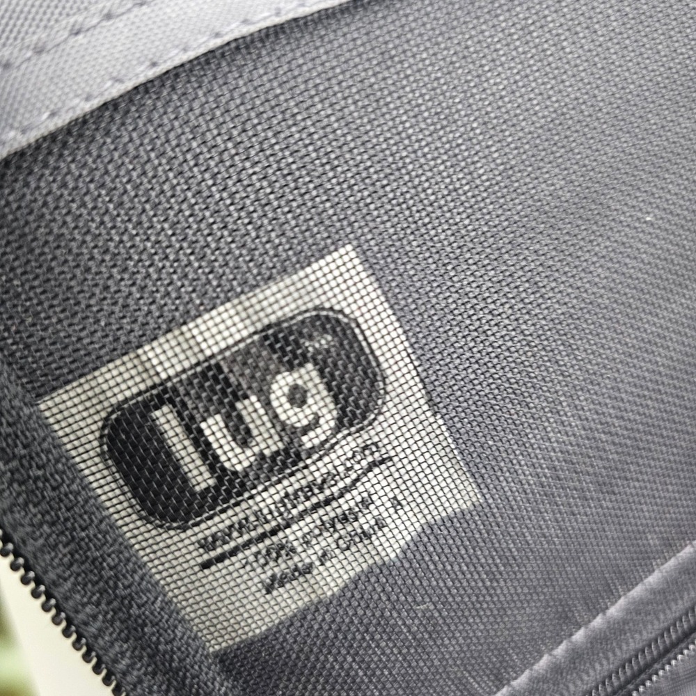 LUG Tango Travel Wallet Quilted Midnight Black Zip Around Passport Holder - Picture 6 of 10
